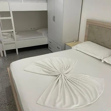 Kledi Hotel-apartments Shëngjin